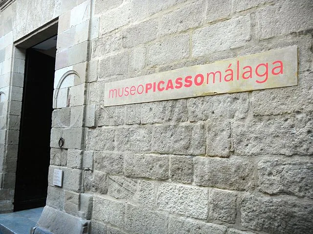 fachada del museo Picasso de Málaga